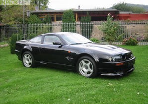 Aston Martin V8