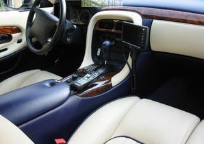 Aston Martin DB7