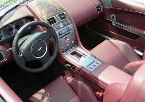 Aston Martin DB9