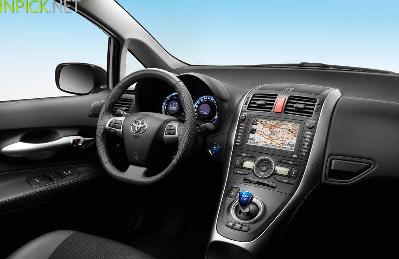 Tойота Auris