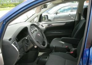 Toyota Avensis Verso 2.0 L 150 hp (2003–2006)