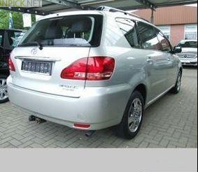 Toyota Avensis Verso 2.0 L 150 hp (2001–2003)