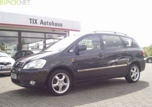 Toyota Avensis Verso 2.0 L 150 hp (2001–2003)