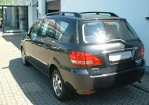 Toyota Avensis Verso 2.0 L 150 hp (2001–2003)
