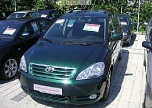 Toyota Avensis Verso 2.0 L 150 hp (2001–2003)