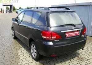 Toyota Avensis Verso 2.0 L 150 hp (2001–2003)
