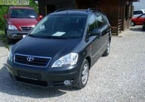 Toyota Avensis Verso 2.0 L 150 hp (2001–2003)
