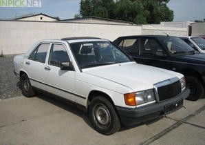 Mercedes 190