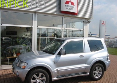 Mitsubishi Pajero 2003–2004