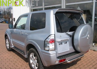 Mitsubishi Pajero 2003–2004