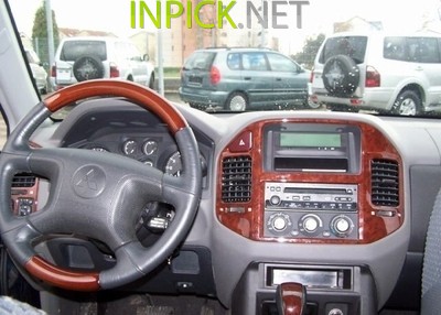 Mitsubishi Pajero 2003–2004