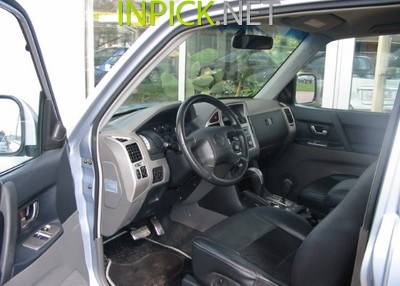 Mitsubishi Pajero 2003–2004