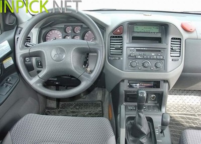 Mitsubishi Pajero 2.5 L 100 hp (2000–2003)