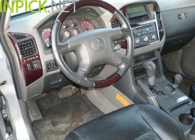 Mitsubishi Pajero 2.5 L 100 hp (2000–2003)