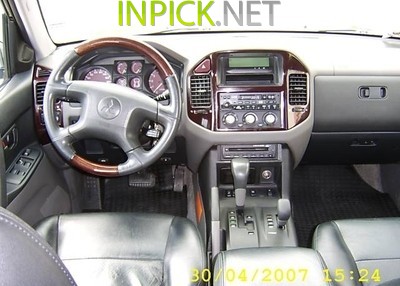Mitsubishi Pajero 2000–2003