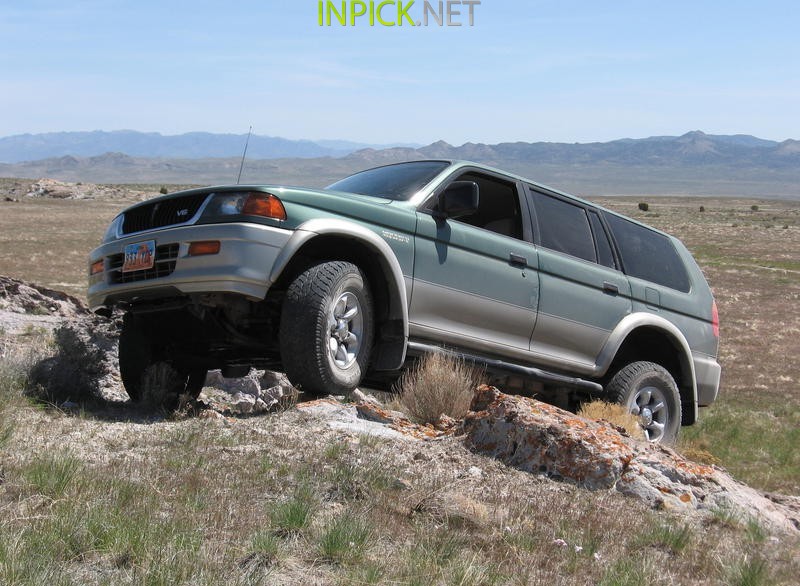 Mitsubishi Montero Sport 3.0 L 170 hp (2002–2004)
