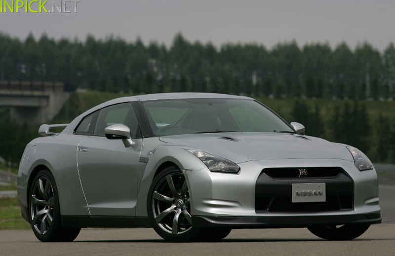 Nissan GT-R 3.8 л 530 л.с. (2011–н.в.)