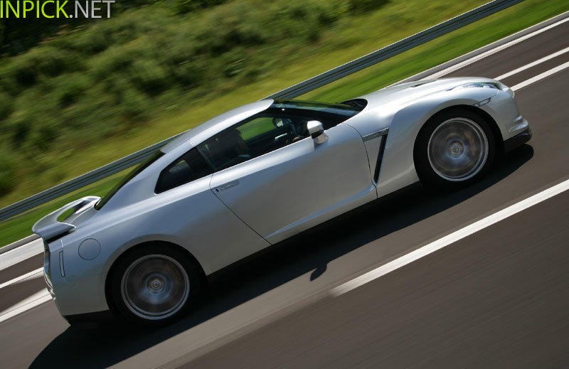 Nissan GT-R 3.8 л 530 л.с. (2011–н.в.)