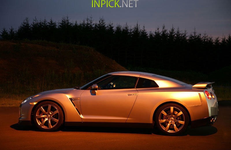 Nissan GT-R 3.8 л 530 л.с. (2011–н.в.)