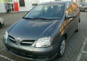 Nissan Almera Tino 2003–2006