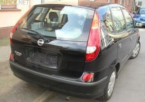Nissan Almera Tino 2003–2006