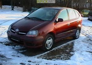 Nissan Almera Tino 2000–2003