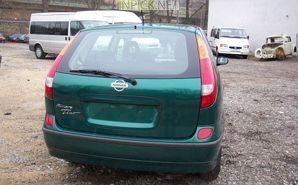 Nissan Almera Tino 2000–2003