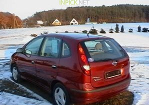 Nissan Almera Tino 2000–2003