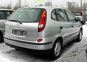 Nissan Almera Tino 2000–2003