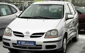 Nissan Almera Tino 2000–2003