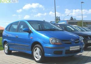 Nissan Almera Tino 2000–2003