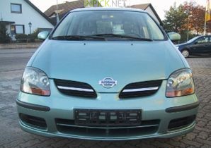 Nissan Almera Tino 2000–2003