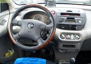 Nissan Almera Tino 2000–2003