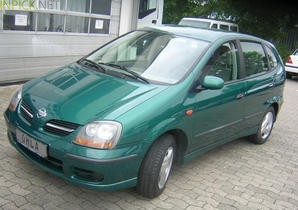Nissan Almera Tino 2000–2003