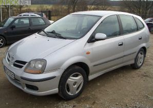 Nissan Almera Tino 2000–2003